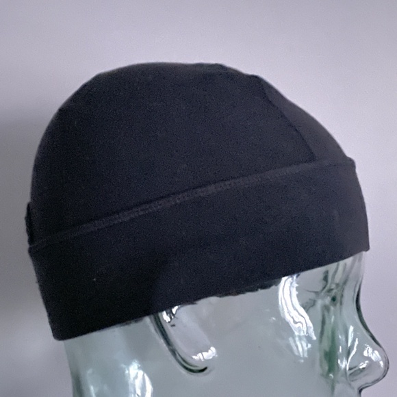 Lululemon Black Ponytail Running Toque / Beanie / Skull Cap - O/S - Picture 2 of 6